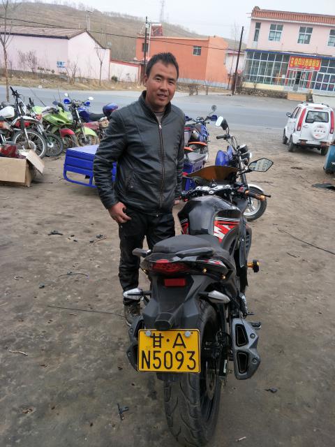 一人，一车，一世界@