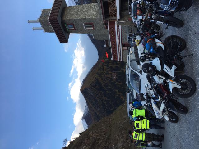 四姑娘山路上