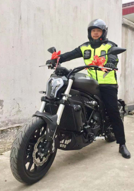 爱骑行的蒋先生