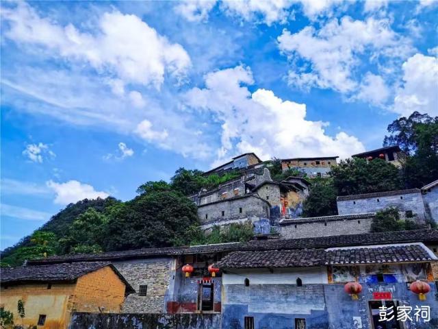 附近景点:彭家古堡